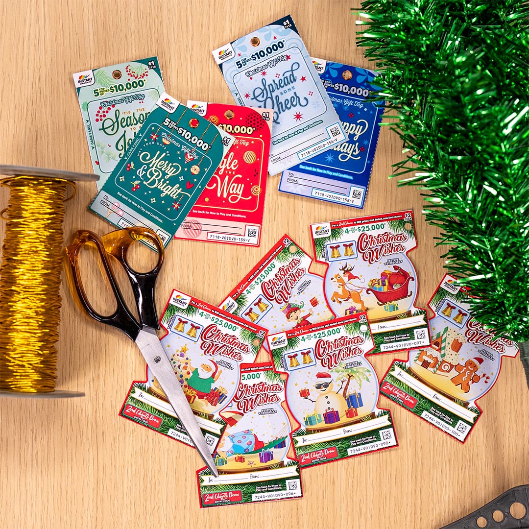scratchie xmas tree, scissors, gold string